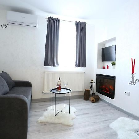 Simona Maria 2 Apartman Bukarest Kültér fotó